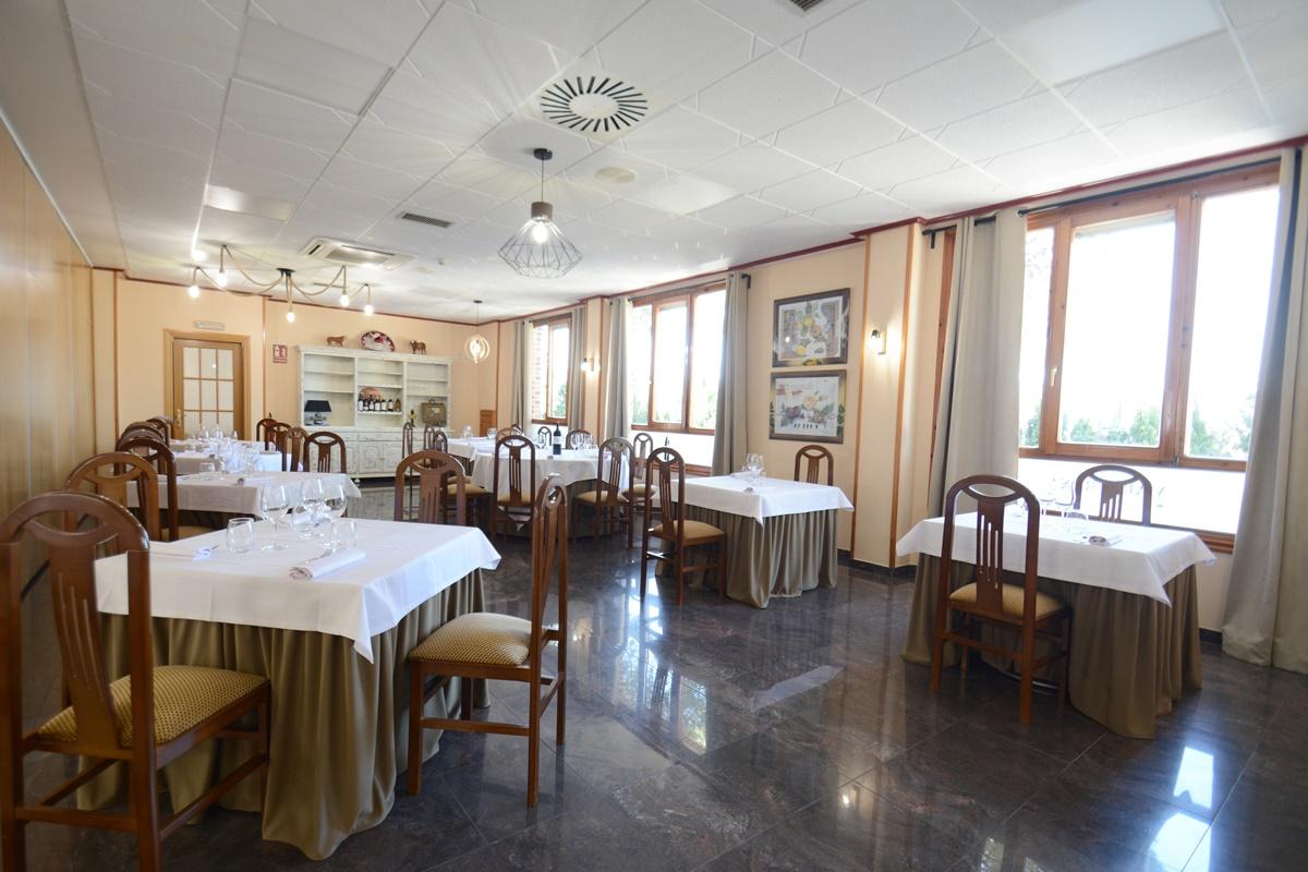 La Imperial Hotel Luceni Exterior photo