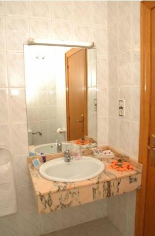 La Imperial Hotel Luceni Room photo